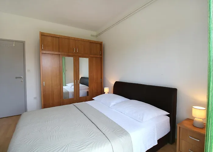 Apartments Ombla